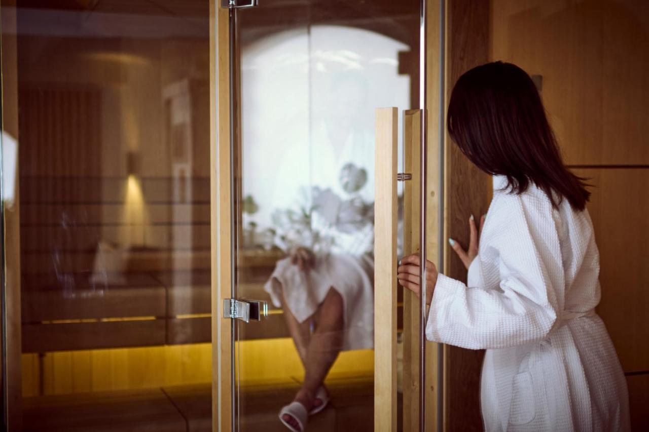 Hotel Continental Relax & Spa Халмщад Екстериор снимка